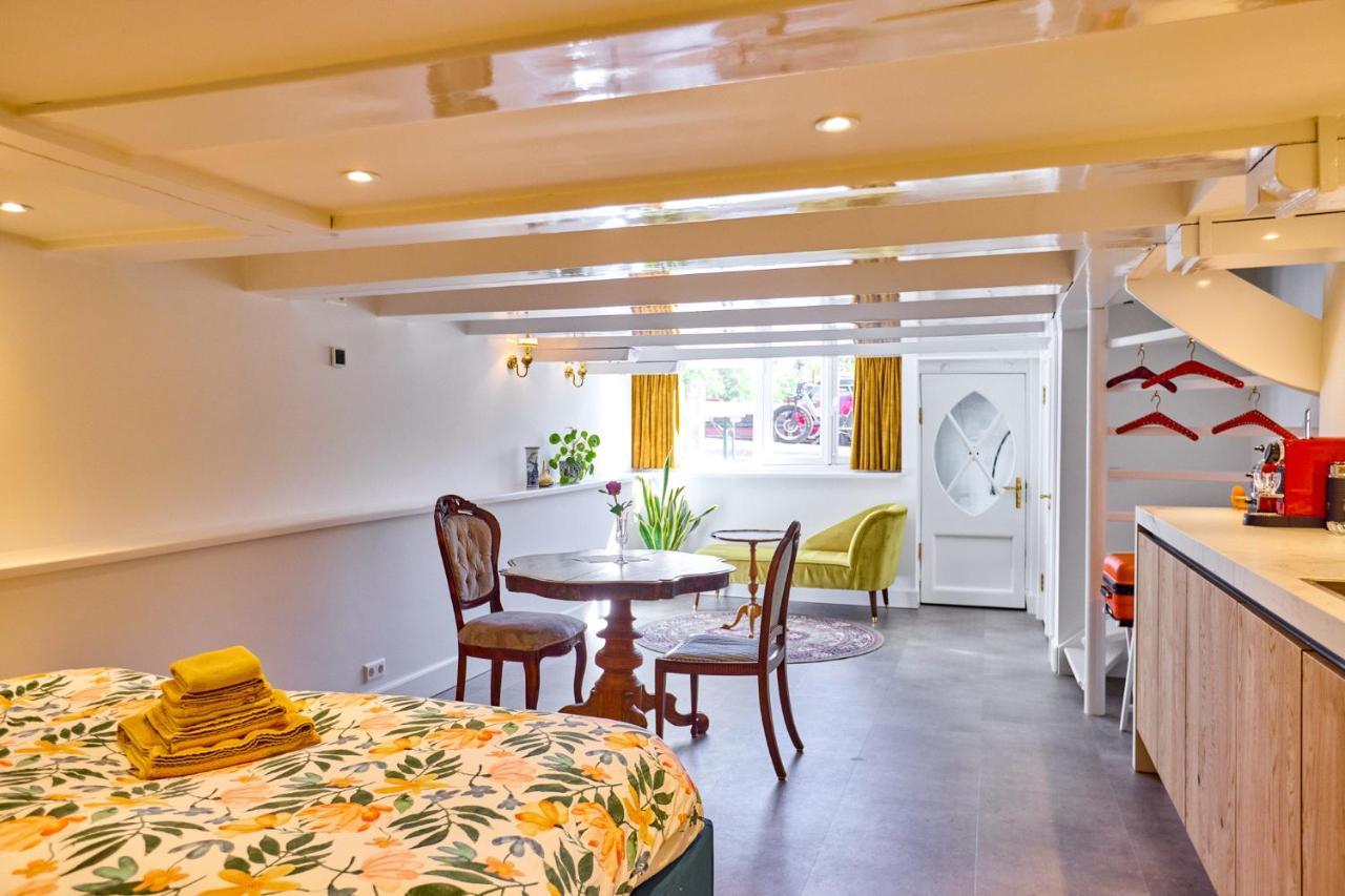 Studio Next To Skinny Bridge Near Rembrandtsquare أمستردام المظهر الخارجي الصورة
